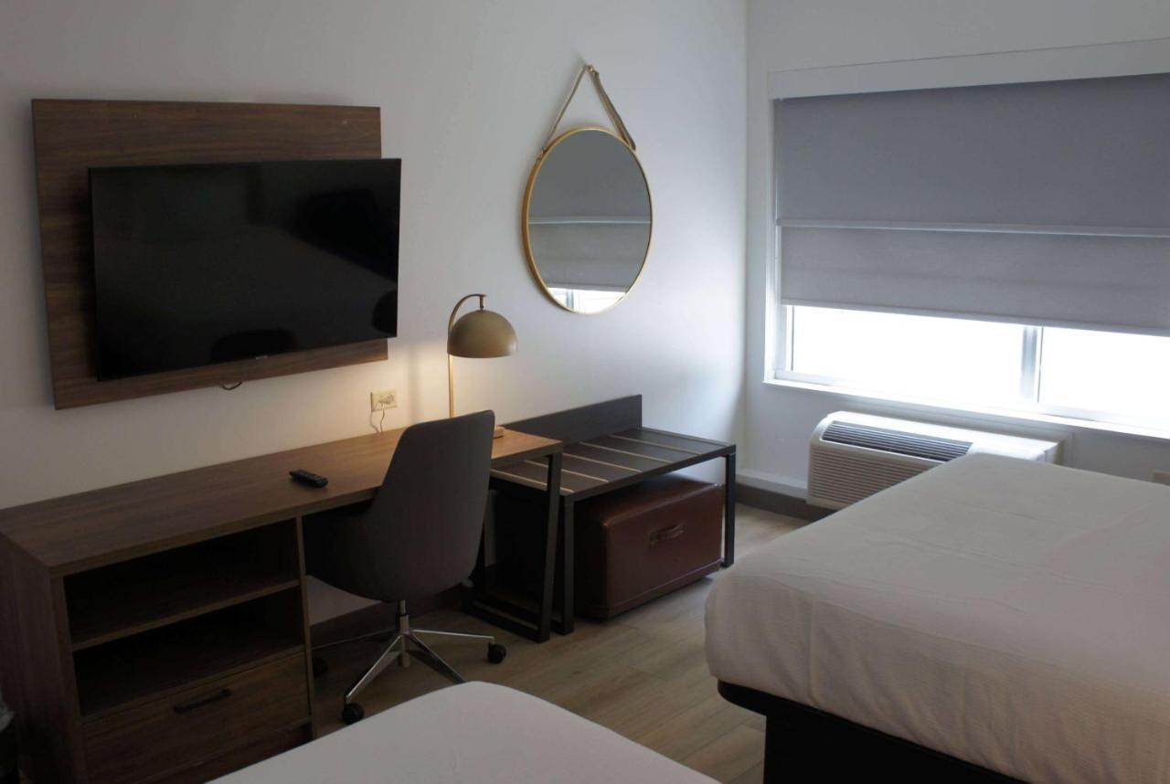 La Quinta Inn & Suites By Wyndham Manchester - Arnold Afb Eksteriør bilde