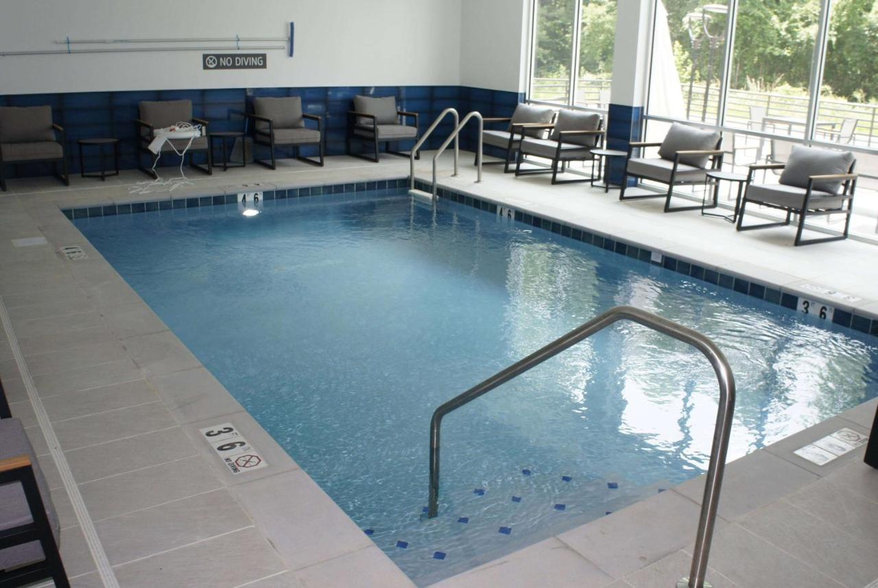 La Quinta Inn & Suites By Wyndham Manchester - Arnold Afb Eksteriør bilde