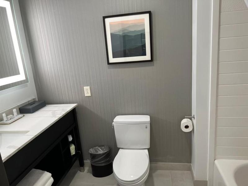 La Quinta Inn & Suites By Wyndham Manchester - Arnold Afb Eksteriør bilde