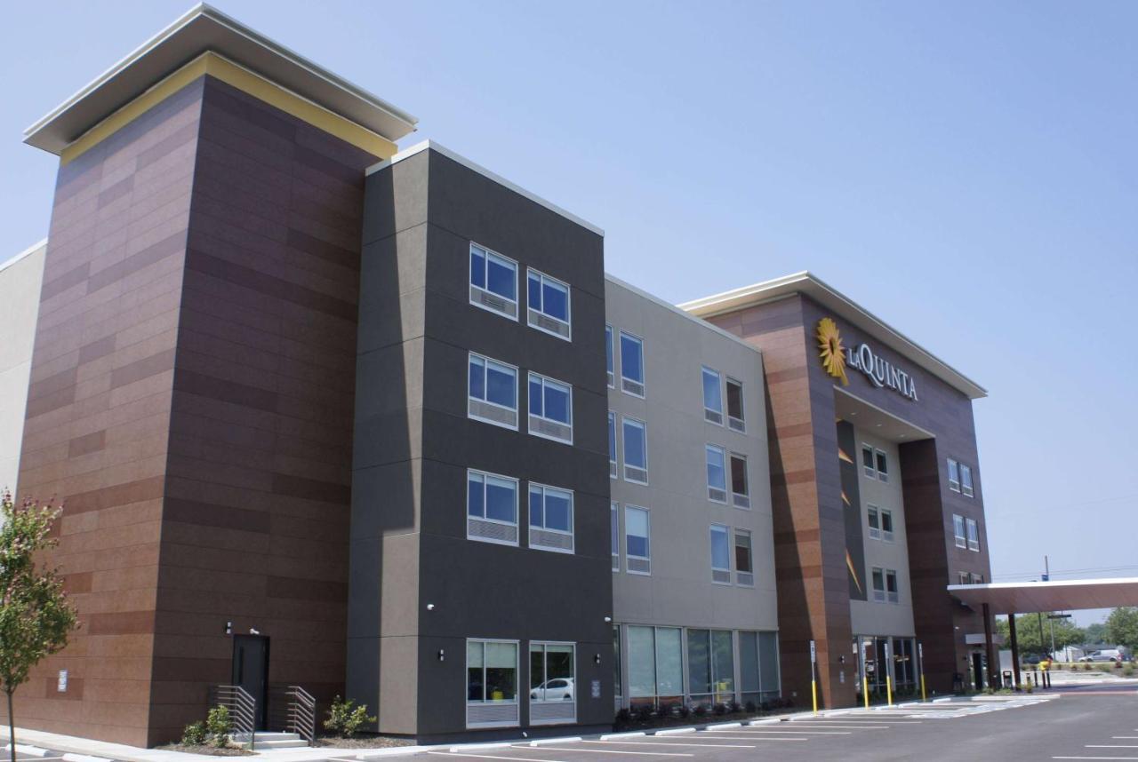 La Quinta Inn & Suites By Wyndham Manchester - Arnold Afb Eksteriør bilde