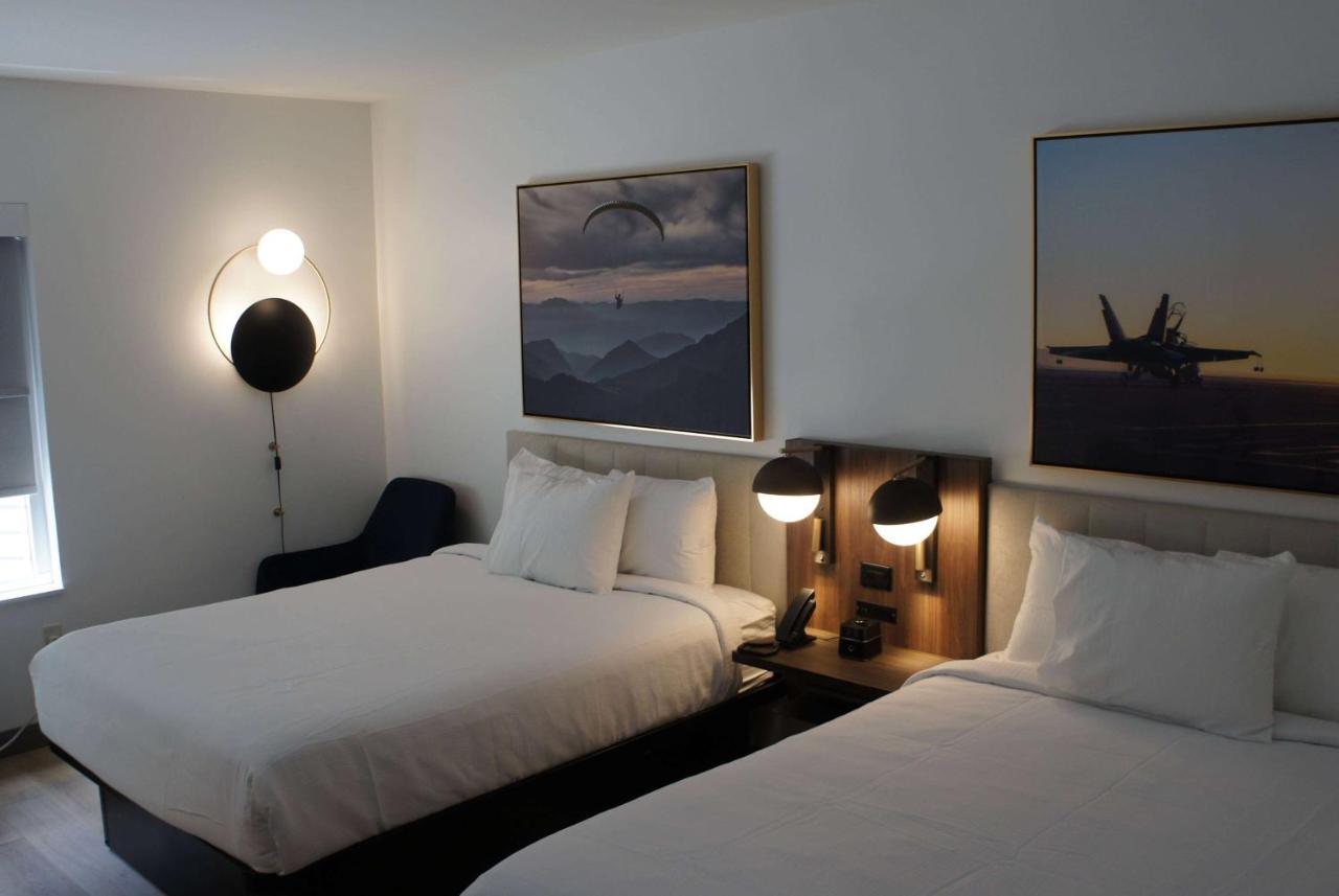 La Quinta Inn & Suites By Wyndham Manchester - Arnold Afb Eksteriør bilde